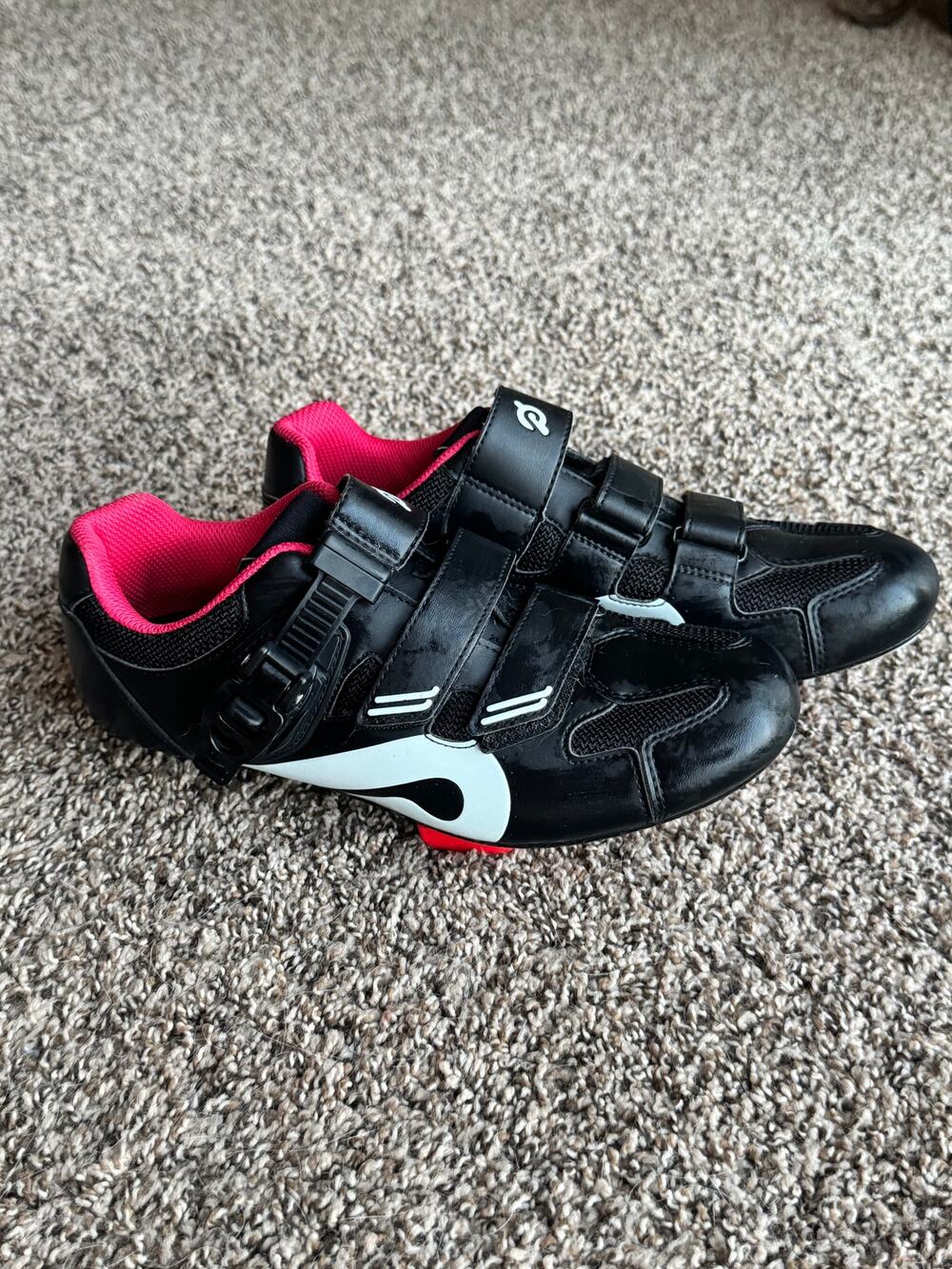 Peloton Cycling Shoes Size 40 (Men’s 7 Women’s 9 US size) Indoor Bike Shoes